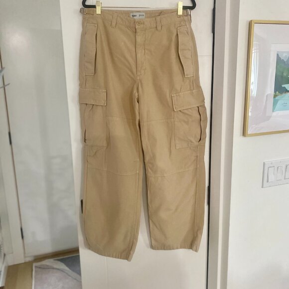 Aritzia TNA Relaxed Mid-Rise Cargo Pants - Picture 6 of 14